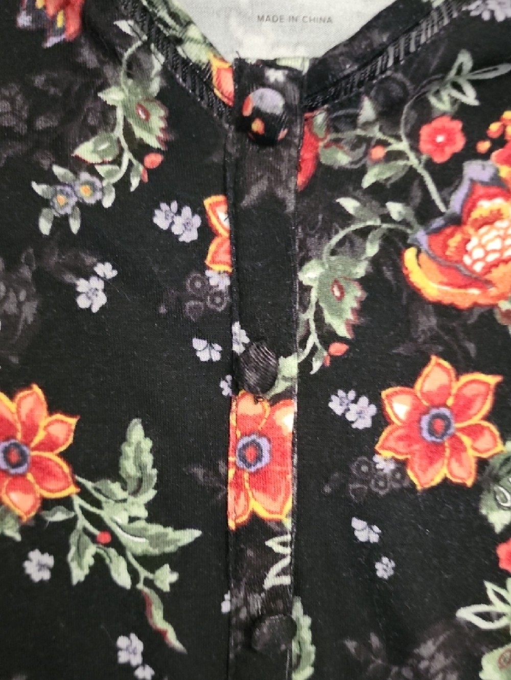 torrid Black Floral V-Neck Blouse with Lace Yoke - Picture 5 of 8